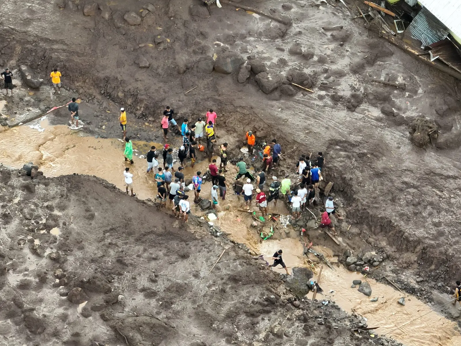 [UPDATE] Banjir Bandang Kota Ternate, Dua Dari Tiga Warga hilang Berhasil Dievakuasi